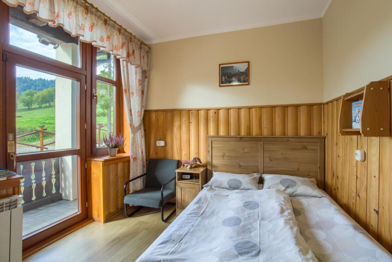 Bed and Breakfast Schronisko Pttk Trzy Korony Сромовце-Ніжне Екстер'єр фото