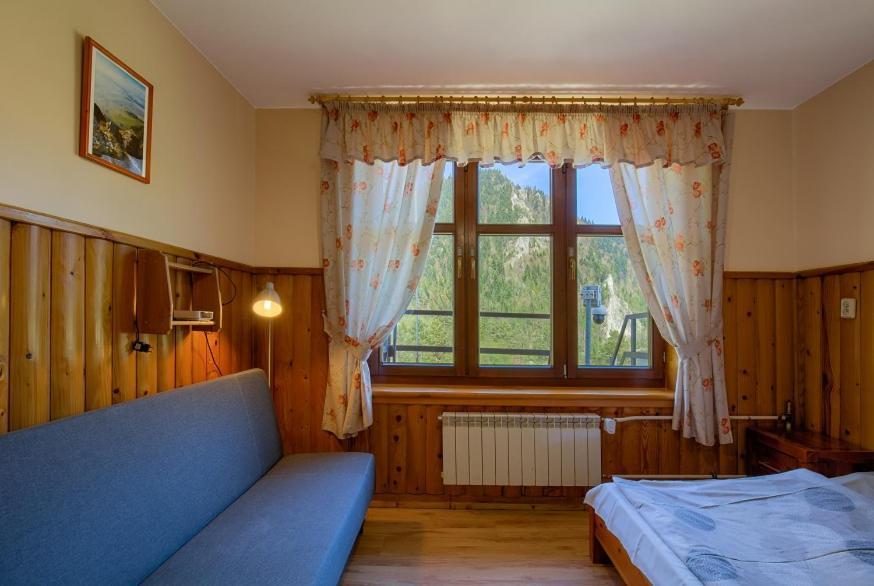 Bed and Breakfast Schronisko Pttk Trzy Korony Сромовце-Ніжне Екстер'єр фото