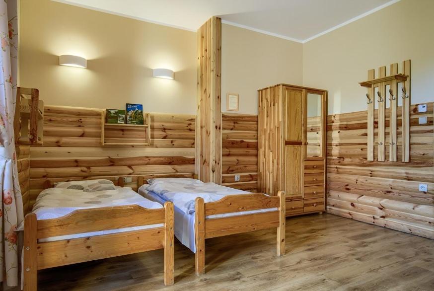 Bed and Breakfast Schronisko Pttk Trzy Korony Сромовце-Ніжне Екстер'єр фото
